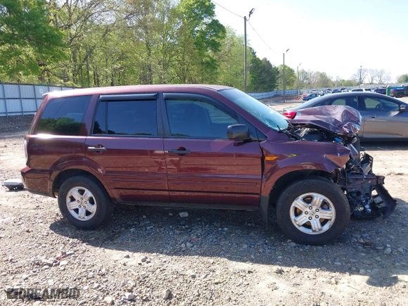 2007 Honda Pilot LX with VIN 5FNYF18177B017698, listed as a IAAI auction lot 41995853 with 192,923 mi miles. Bid and sale history available at carsss.com. Image 14.