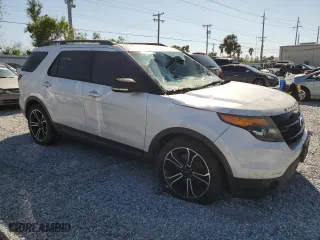 2015 Ford Explorer Sport with VIN 1FM5K8GT8FGC34574, listed as a Copart auction lot 47862235 with 186,015 mi miles and Salvage Title. Bid and sale history available at carsss.com. Image 4.