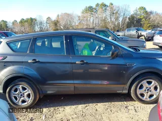 2017 Ford Escape S с VIN 1FMCU0F78HUA76118, выставлен на аукционе IAAI как лот 41592793 с пробегом 69 634 миль миль и . История ставок и продаж доступна на DreamBid. Изображение 13.