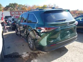 2024 Toyota Sienna XLE with VIN 5TDJSKFC2RS147426, listed as a IAAI auction lot 40587895 with 2,143 mi miles and . Bid and sale history available at DreamBid. Image 3.