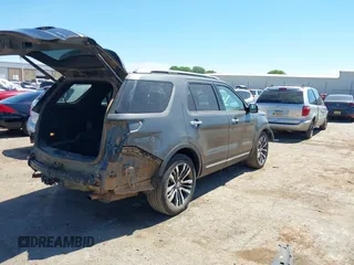 2017 Ford Explorer Platinum с VIN 1FM5K8HT3HGE10898, выставлен на аукционе IAAI как лот 42228417 с пробегом 149 792 миль миль и . История ставок и продаж доступна на DreamBid. Изображение 4.