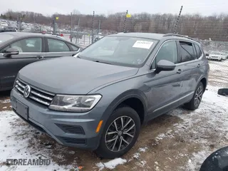2020 Volkswagen Tiguan SE with VIN 3VV2B7AX7LM066135, listed as a IAAI auction lot 41349357 with 106,575 mi miles. Bid and sale history available at carsss.com. Image 17.