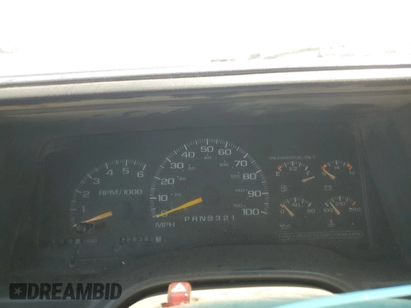 1999 Chevrolet Suburban with VIN 3GNFK16R4XG190883, listed as a Copart auction lot 58324415 with 228,782 mi miles and Salvage title. Bid and sale history available at DreamBid. Image 9.