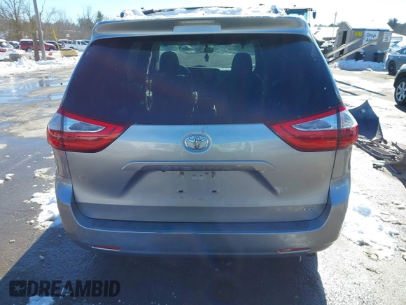2017 Toyota Sienna LE Auto Access Seat with VIN 5TDKZ3DC1HS858686, listed as a IAAI auction lot 41632546 with 195,088 mi miles. Bid and sale history available at carsss.com. Image 17.