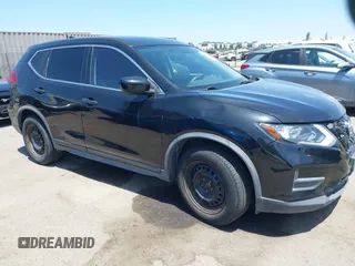 2017 Nissan Rogue S z VIN JN8AT2MT7HW381998, wystawiony jako IAAI lot #42384384 z przebiegiem 109 842 mil mil oraz . Historia ofert i sprzedaży dostępna na DreamBid. Obrazek 1.