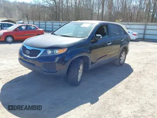 2011 Kia Sorento LX with VIN 5XYKT3A17BG012880, listed as a IAAI auction lot 41717232 with 196,571 mi miles. Bid and sale history available at carsss.com. Image 2.