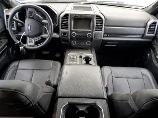 2018 Ford Expedition Max XLT z VIN 1FMJK1JT6JEA35154, wystawiony jako Copart lot #59544944 z przebiegiem Nie podano mil oraz Szkoda całkowita • Salvage title. Historia ofert i sprzedaży dostępna na DreamBid. Obrazek 8.
