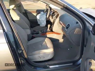 2012 Audi A4 Premium Plus с VIN WAUFFAFL4CN015556, выставлен на аукционе IAAI как лот 41836164 с пробегом Не указан миль и . История ставок и продаж доступна на DreamBid. Изображение 5.