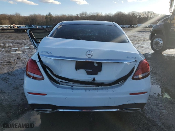 2017 Mercedes-Benz E-Class E 300 Luxury with VIN WDDZF4KB5HA034684, listed as a Copart auction lot 44213605 with NaN miles and Salvage Title. Bid and sale history available at carsss.com. Image 6.