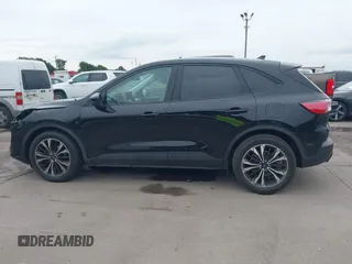 2022 Ford Escape SE with VIN 1FMCU0G6XNUB18144, listed as a IAAI auction lot 42390521 with 27,594 mi miles and . Bid and sale history available at DreamBid. Image 14.