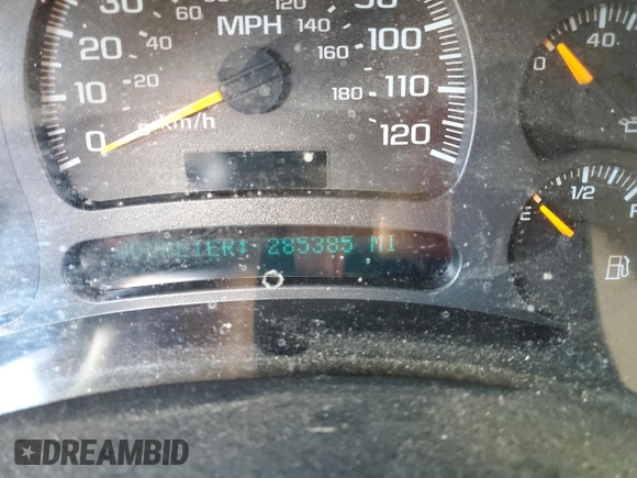 2004 Chevrolet Silverado 1500 Work Truck with VIN 1GCEC19V54E204447, listed as a Copart auction lot 76116284 with 285,385 mi miles and Salvage Title. Bid and sale history available at carsss.com. Image 9.