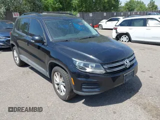 2016 Volkswagen Tiguan SE with VIN WVGBV7AX2GW556389, listed as a IAAI auction lot 42750921 with 101,523 mi miles and . Bid and sale history available at DreamBid. Image 1.