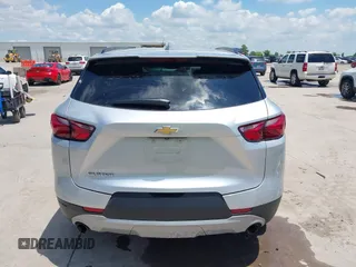 2021 Chevrolet Blazer LT z VIN 3GNKBCR47MS577835, wystawiony jako IAAI lot #42222310 z przebiegiem 26 030 mil mil oraz . Historia ofert i sprzedaży dostępna na DreamBid. Obrazek 17.