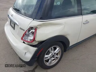 2011 MINI Hardtop with VIN WMWSU3C54BT183455, listed as a IAAI auction lot 42117672 with 130,530 mi miles and . Bid and sale history available at DreamBid. Image 6.