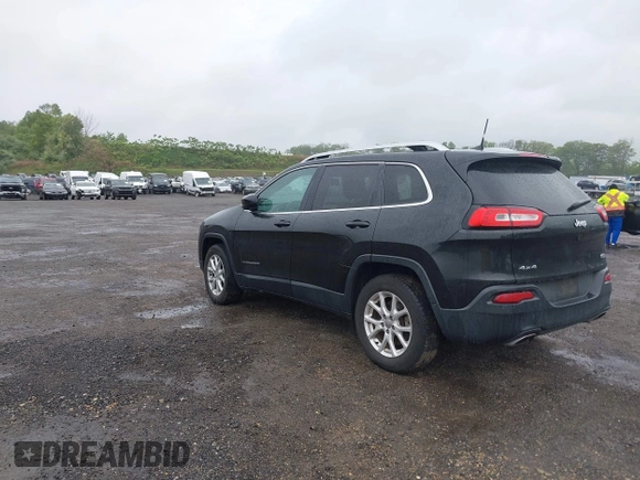 2016 Jeep Cherokee Latitude with VIN 1C4PJMCS6GW221075, listed as a IAAI auction lot 42259107 with 115,912 mi miles and . Bid and sale history available at DreamBid. Image 3.
