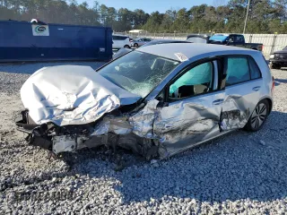 2019 Volkswagen Golf SE z VIN WVWKR7AU6KW913984, wystawiony jako Copart lot #87689485 z przebiegiem Nie podano mil oraz Nie do naprawy • Non repairable. Historia ofert i sprzedaży dostępna na DreamBid. Obrazek 1.