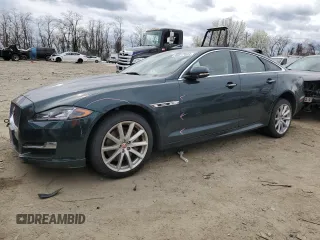 2019 Jaguar XJ with VIN SAJWJ1CDXK8W19559, listed as a Copart auction lot 46617024 with 43,178 mi miles and Salvage Title. Bid and sale history available at carsss.com. Image 1.