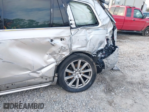 2018 Volvo XC90 Inscription with VIN YV4A22PL0J1194290, listed as a IAAI auction lot 41650320 with Not Provided miles. Bid and sale history available at carsss.com. Image 12.