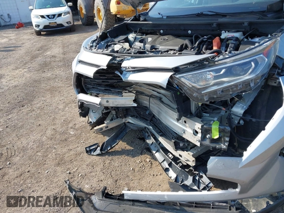 2020 Toyota RAV4 Hybrid XLE z VIN 2T3RWRFVXLW054810, wystawiony jako IAAI lot #42411211 z przebiegiem 94 523 mil mil oraz . Historia ofert i sprzedaży dostępna na DreamBid. Obrazek 6.