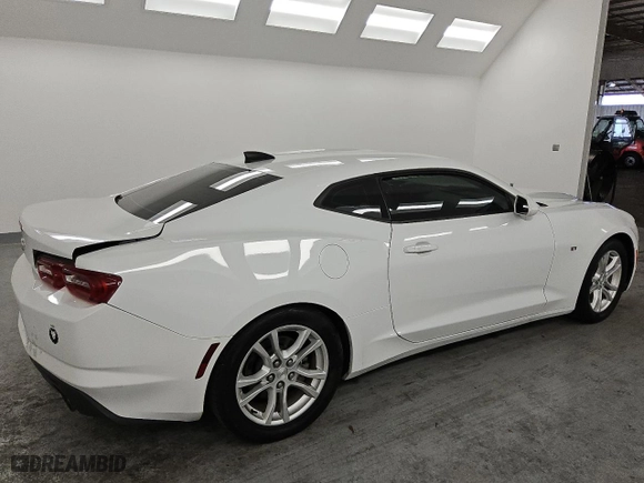 2021 Chevrolet Camaro 1LS with VIN 1G1FA1RX1M0110275, listed as a Copart auction lot 47963695 with 55,718 mi miles and Clean Title. Bid and sale history available at carsss.com. Image 3.