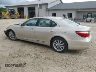 2010 Lexus LS 460 z VIN JTHBL1EF3A5097331, wystawiony jako Copart lot #62844135 z przebiegiem Nie podano mil oraz Szkoda całkowita • Salvage title. Historia ofert i sprzedaży dostępna na DreamBid. Obrazek 2.