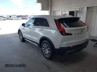 2019 Cadillac XT4 FWD Premium Luxury z VIN 1GYFZCR49KF142039, wystawiony jako IAAI lot #42259448 z przebiegiem 47 620 mil mil oraz . Historia ofert i sprzedaży dostępna na DreamBid. Obrazek 3.