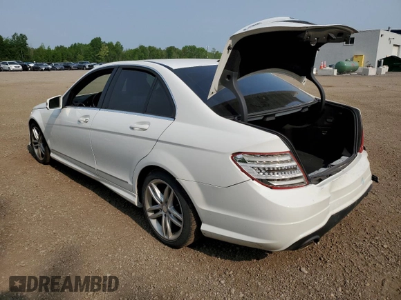 2013 Mercedes-Benz C 300 Sport с VIN WDDGF8AB8DG107330, выставлен на аукционе Copart как лот 58157995 с пробегом 102 332 миль миль и Списание • Salvage title. История ставок и продаж доступна на DreamBid. Изображение 2.