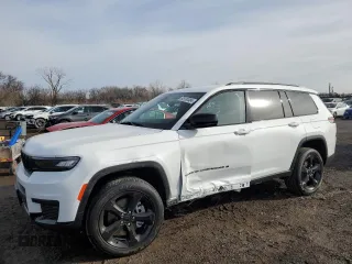 2024 Jeep Grand Cherokee Laredo z VIN 1C4RJKAG1R8625128, wystawiony jako Copart lot #85100484 z przebiegiem 452 mil mil oraz Szkoda całkowita • Salvage title. Historia ofert i sprzedaży dostępna na DreamBid. Obrazek 1.
