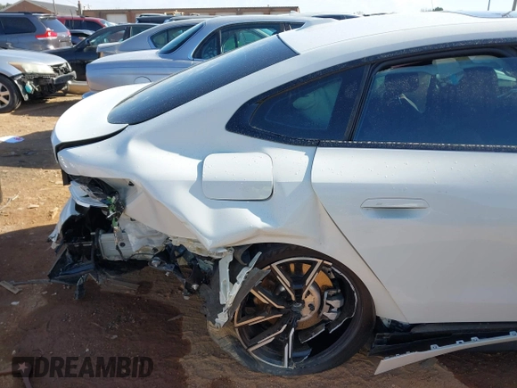2023 BMW i4 eDrive40 z VIN WBY73AW08PFN72118, wystawiony jako IAAI lot #41849570 z przebiegiem 27 118 mil mil oraz . Historia ofert i sprzedaży dostępna na DreamBid. Obrazek 6.