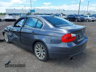 2006 BMW 3 Series 330xi с VIN WBAVD33566KL53162, выставлен на аукционе IAAI как лот 42301284 с пробегом 158 000 миль миль и . История ставок и продаж доступна на DreamBid. Изображение 3.