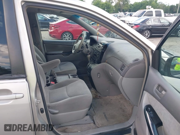 2005 Toyota Sienna CE with VIN 5TDZA23C05S272543, listed as a IAAI auction lot 42727321 with 201,156 mi miles and . Bid and sale history available at DreamBid. Image 5.