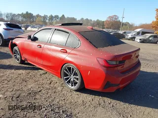 2020 BMW 3 Series 330i xDrive with VIN 3MW5R7J07L8B36376, listed as a IAAI auction lot 40719128 with 61,580 mi miles. Bid and sale history available at carsss.com. Image 3.