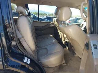 2007 Nissan Pathfinder S z VIN 5N1AR18U47C636190, wystawiony jako IAAI lot #42200265 z przebiegiem 228 221 mil mil oraz . Historia ofert i sprzedaży dostępna na DreamBid. Obrazek 8.