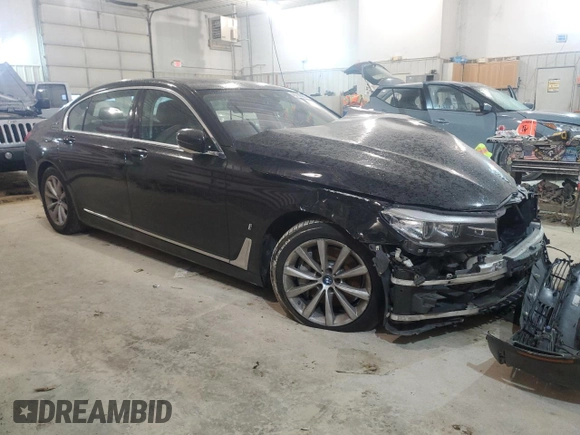 2018 BMW 7 Series 740e xDrive iPerformance with VIN WBA7J2C52JG497993, listed as a Copart auction lot 40766383 with 39,740 mi miles. Bid and sale history available at carsss.com. Image 4.