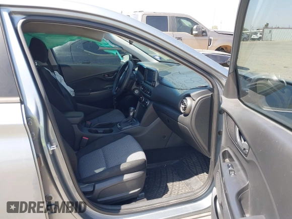 2021 Hyundai Kona SE with VIN KM8K12AA0MU646822, listed as a IAAI auction lot 41884489 with 86,916 mi miles and . Bid and sale history available at DreamBid. Image 5.