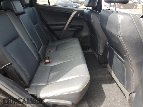 2017 Toyota RAV4 SE z VIN 2T3NFREVXHW366861, wystawiony jako Copart lot #53185445 z przebiegiem 109 386 mil mil oraz Szkoda całkowita • Salvage title. Historia ofert i sprzedaży dostępna na DreamBid. Obrazek 12.