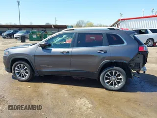 2019 Jeep Cherokee Latitude Plus with VIN 1C4PJLLB7KD269814, listed as a IAAI auction lot 41956140 with 125,934 mi miles. Bid and sale history available at carsss.com. Image 15.
