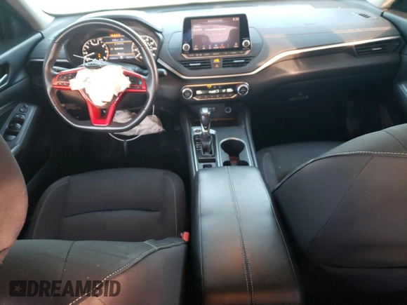 2019 Nissan Altima 2.5 SV with VIN 1N4BL4DV4KC123871, listed as a Copart auction lot 84295754 with 113,720 mi miles and Salvage Title. Bid and sale history available at carsss.com. Image 8.
