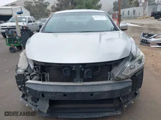 2018 Nissan Altima 2.5 SR with VIN 1N4AL3APXJC248951, listed as a IAAI auction lot 42025155 with 106,338 mi miles. Bid and sale history available at carsss.com. Image 13.