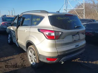 2017 Ford Escape SE with VIN 1FMCU0GD9HUE65306, listed as a IAAI auction lot 41662506 with 69,105 mi miles. Bid and sale history available at carsss.com. Image 3.