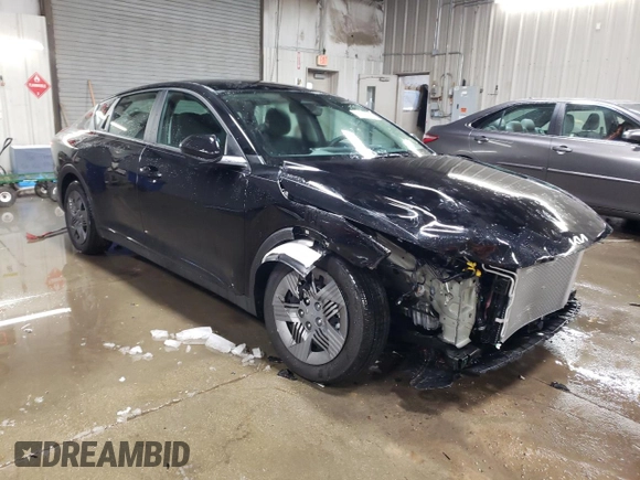 2025 Kia K4 LXS with VIN 3KPFT4DE9SE004458, listed as a Copart auction lot 46128975 with 405 mi miles and Salvage Title. Bid and sale history available at carsss.com. Image 4.