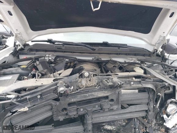 2018 Chevrolet Silverado 1500 LTZ with VIN 1GCVKSEC5JZ304145, listed as a IAAI auction lot 41143297 with 146,201 mi miles. Bid and sale history available at carsss.com. Image 10.