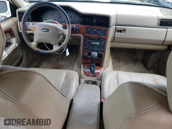 1998 Volvo S90 z VIN YV1KS9609W1140012, wystawiony jako Copart lot #69589044 z przebiegiem 175 864 mil mil oraz Szkoda całkowita • Salvage title. Historia ofert i sprzedaży dostępna na DreamBid. Obrazek 8.
