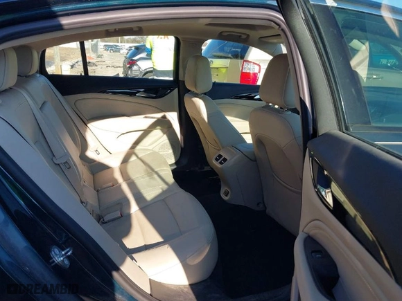 2018 Buick Regal Sportback Essence with VIN W04GP6SX7J1121153, listed as a IAAI auction lot 40979617 with NaN miles. Bid and sale history available at carsss.com. Image 8.