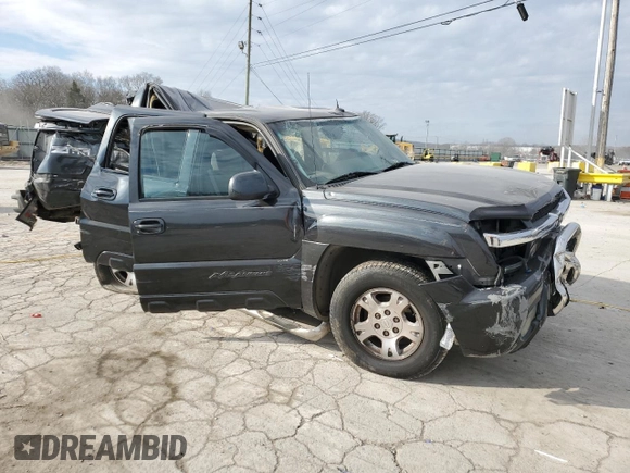 2003 Chevrolet Avalanche z VIN 3GNEC13T23G101945, wystawiony jako Copart lot #55500575 z przebiegiem Nie podano mil oraz Szkoda całkowita • Salvage title. Historia ofert i sprzedaży dostępna na DreamBid. Obrazek 4.