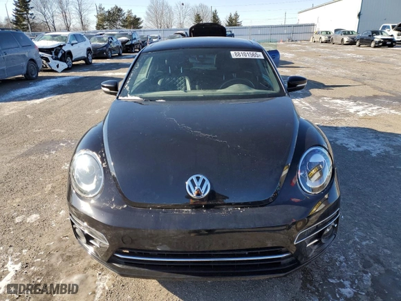 2019 Volkswagen Beetle SE with VIN 3VWJD7ATXKM702995, listed as a Copart auction lot 88101565 with NaN miles and Clean Title. Bid and sale history available at carsss.com. Image 5.
