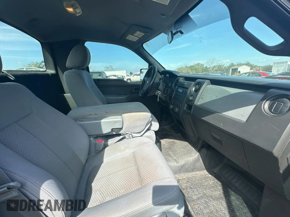 2013 Ford F-150 XL with VIN 1FTMF1CM7DFE09796, listed as a Copart auction lot 44408095 with 67,872 mi miles and Clean title. Bid and sale history available at DreamBid. Image 5.