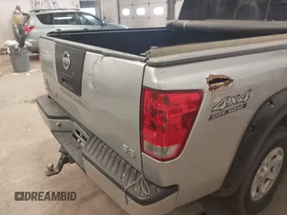 2005 Nissan Titan LE with VIN 1N6AA07BX5N507715, listed as a IAAI auction lot 41848566 with 254,548 mi miles. Bid and sale history available at carsss.com. Image 6.