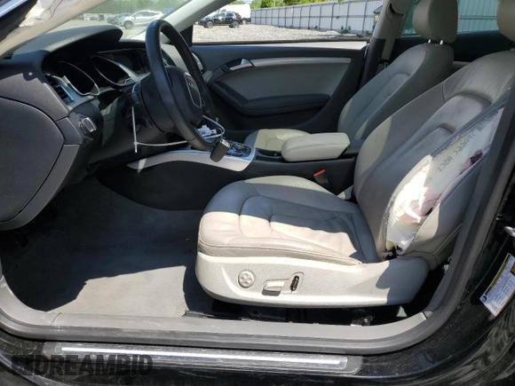 2012 Audi A5 Premium Plus z VIN WAURFAFR6CA001232, wystawiony jako Copart lot #56141765 z przebiegiem 128 433 mil mil oraz Szkoda całkowita • Salvage title. Historia ofert i sprzedaży dostępna na DreamBid. Obrazek 7.