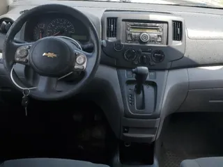 2015 Chevrolet City Express Cargo LT z VIN 3N63M0ZN7FK697245, wystawiony jako Copart lot #53350835 z przebiegiem 145 346 mil mil oraz Szkoda całkowita • Salvage title. Historia ofert i sprzedaży dostępna na DreamBid. Obrazek 8.